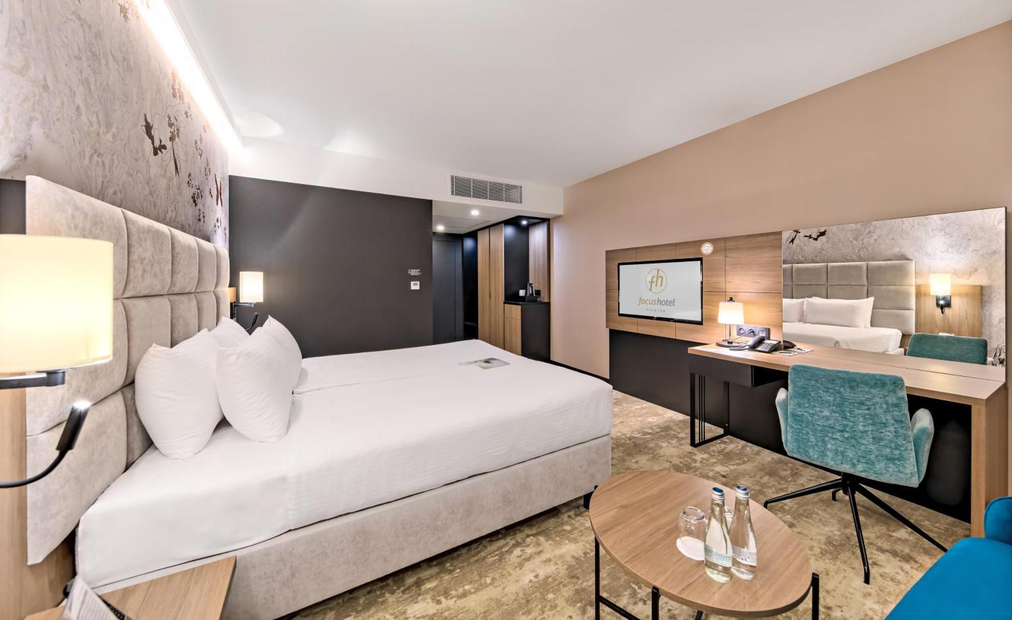 Focus Hotel Premium Warszawa ภายนอก รูปภาพ