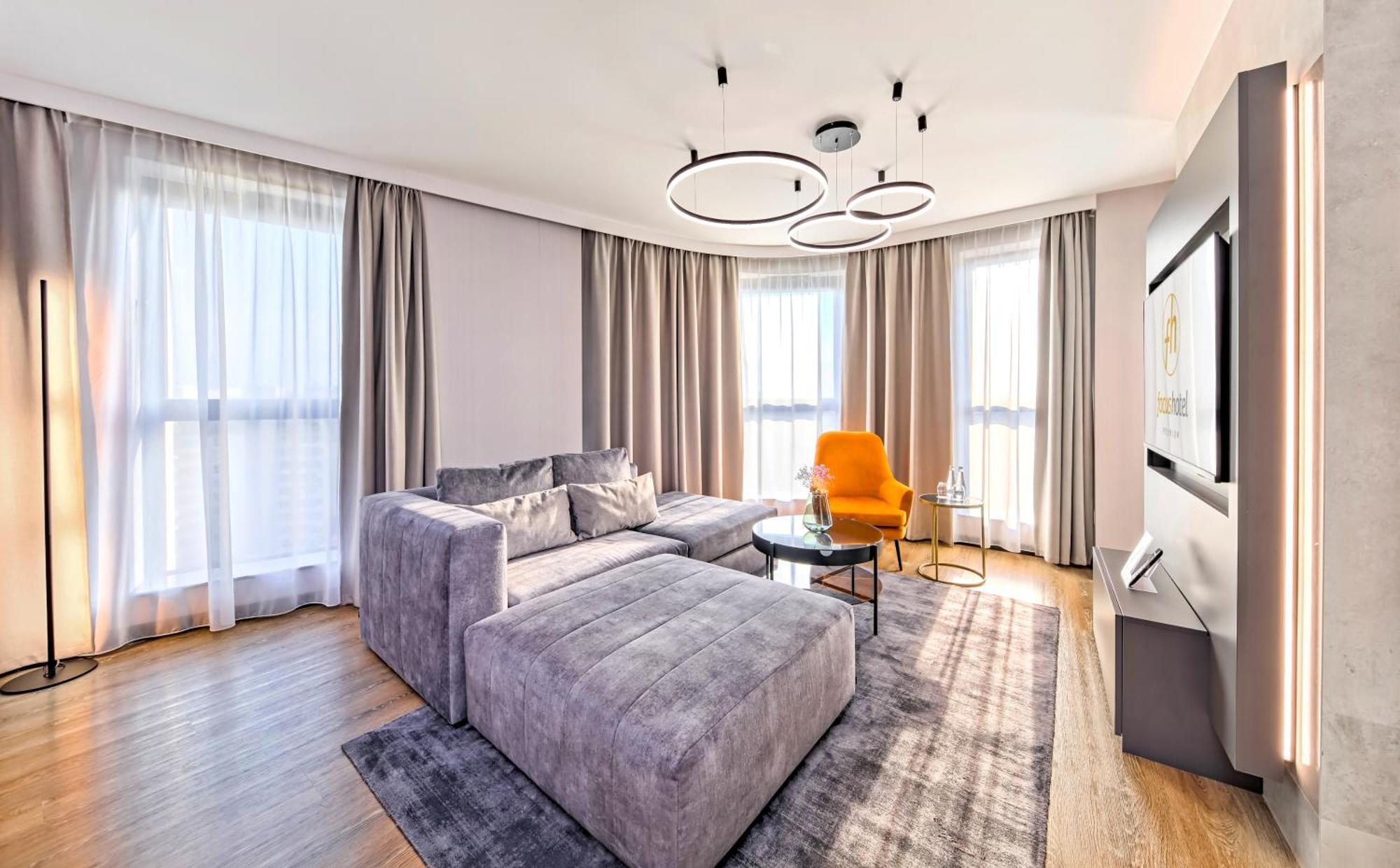 Focus Hotel Premium Warszawa ภายนอก รูปภาพ